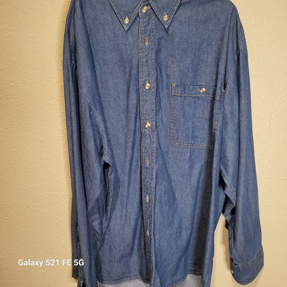 # 28 Mens XL  LA Loving Denium Button Down Shirt